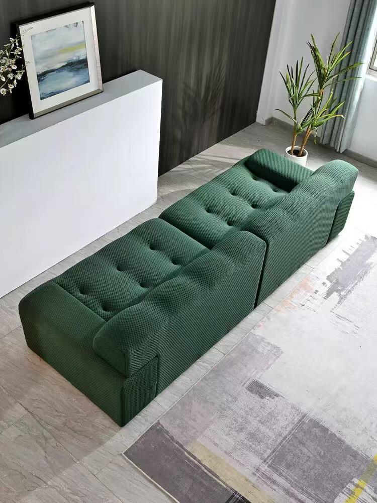 Blogger Sofa