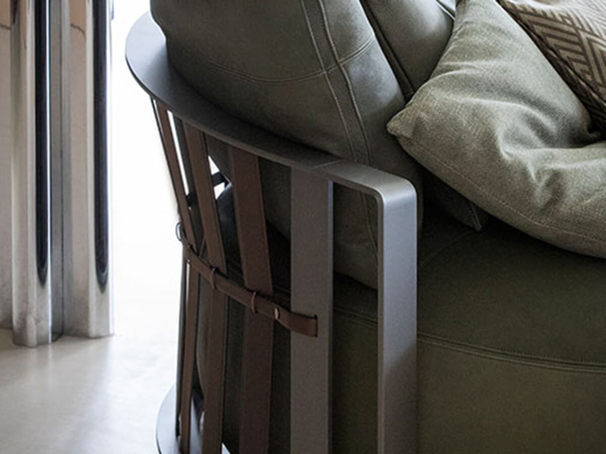 Poltrona Frau Scarlett Sofa