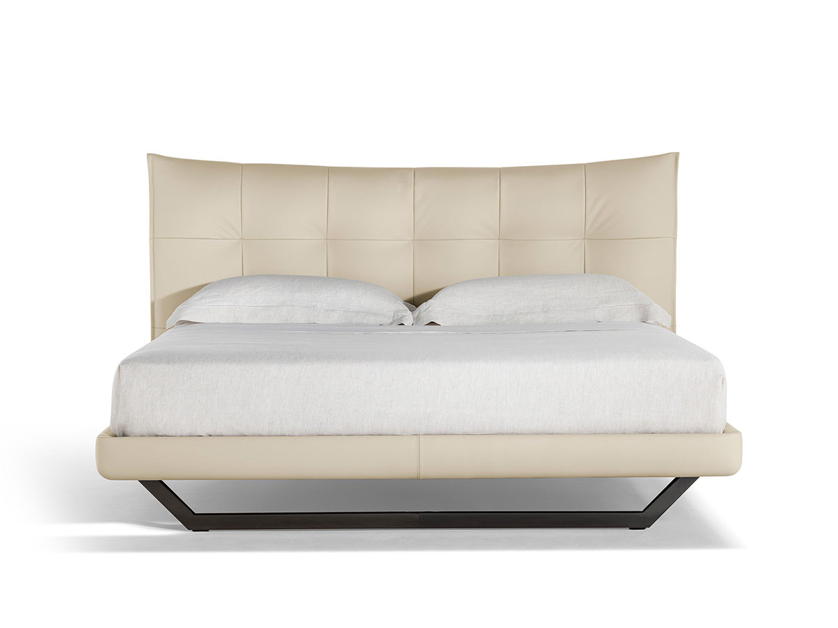 Aurora Tre Bed