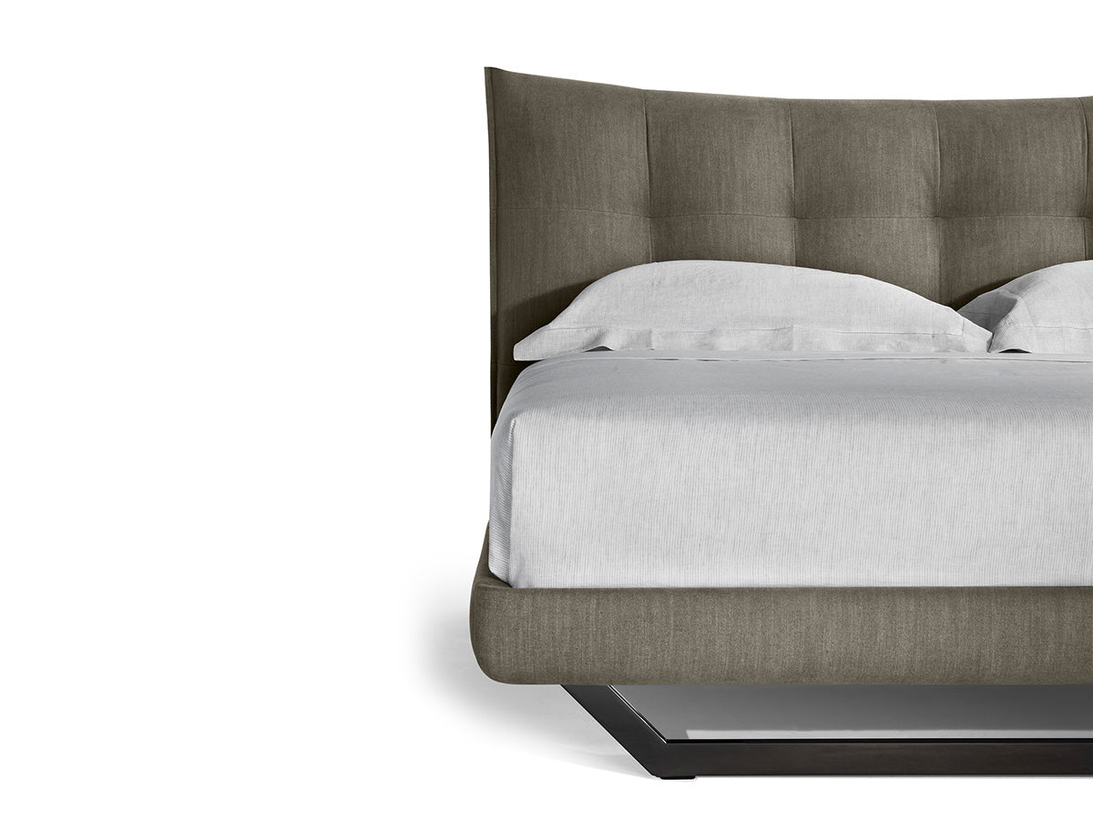 Aurora Tre Bed